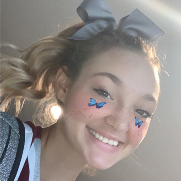 Meet your Posher, Haily - Picture 1 of 1